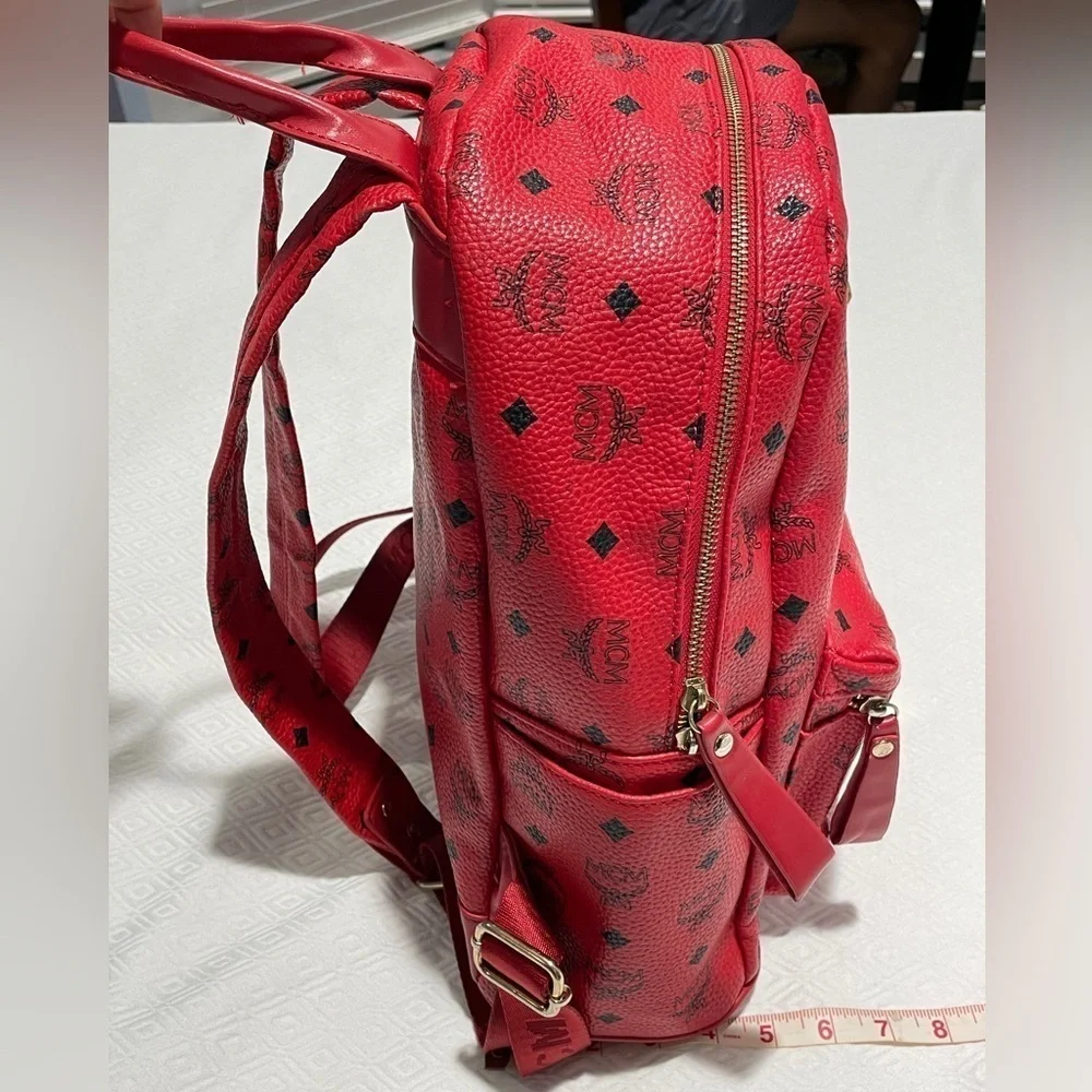 MCM visetos studded